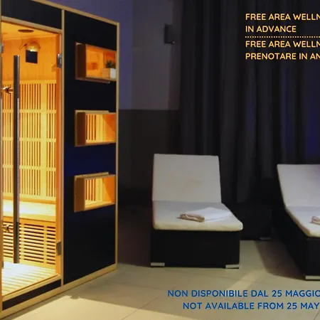 Happy Atelier Centro & Hotell 3*