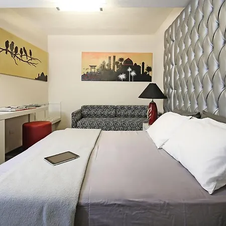 Happy Atelier Centro & 3* Gardone Riviera