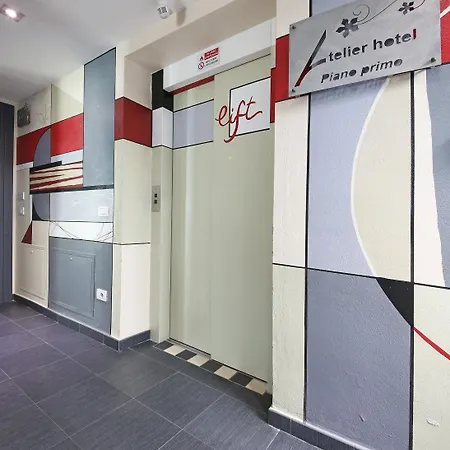 Happy Atelier Centro & Hotell 3*