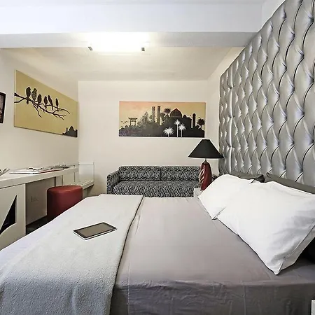 Hotell Happy Atelier Centro & 3*