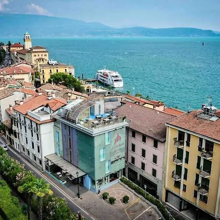 Happy Atelier Centro & Gardone Riviera