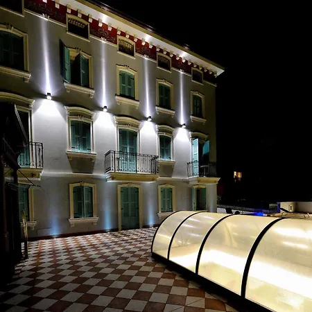 Happy Atelier Centro & Hotel Gardone Riviera