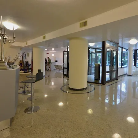 Hotel Happy Atelier Centro & Gardone Riviera