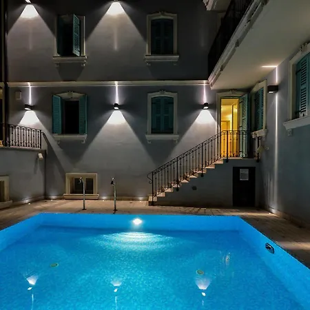 Hotel Happy Atelier Centro & 3*