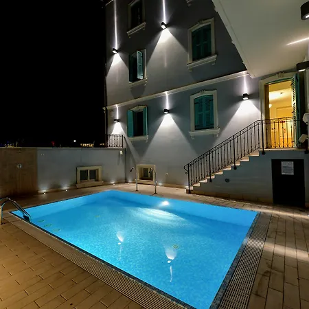 Happy Atelier Centro & Hotel